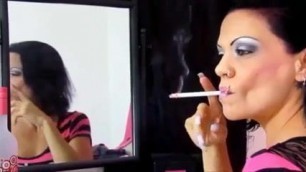 Smoking woman - mirror, makeup + 120