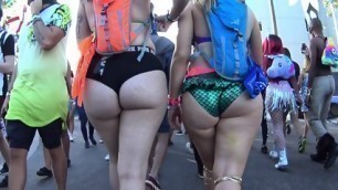 BIG ASSES IN THE WILD PART 3!
